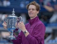 Jannik Sinner poses with the 2024 US Open men's singles trophy (Source: Getty)